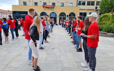 Maturanti in maturantke Šolskega centra Postojna, srečno!
